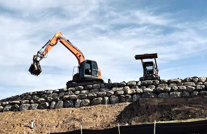 Wholesale granite boulders Twin Cities MN