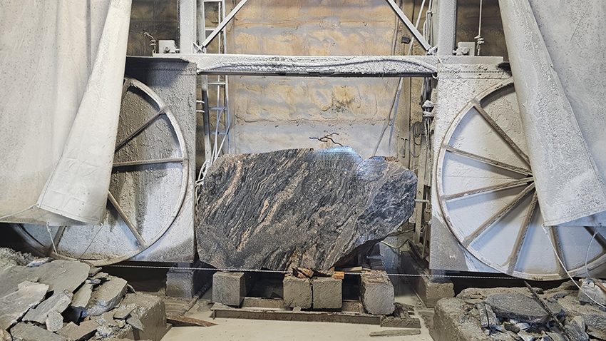 Custom granite boulder fabrication at Granite Companies quarry MN