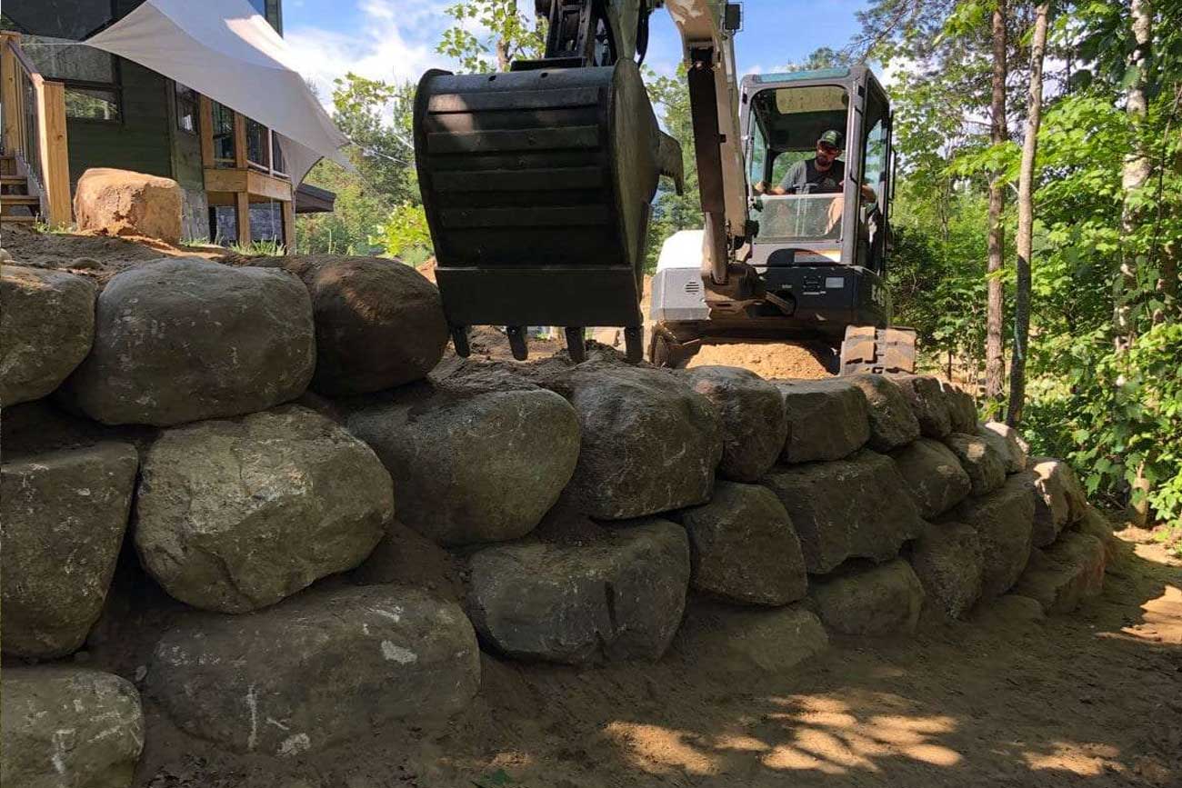 Boulder-Wall